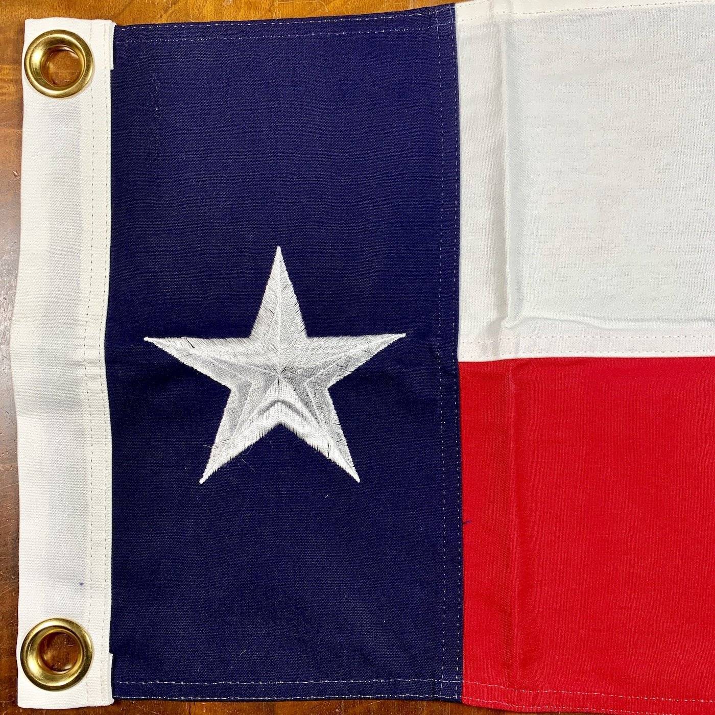 Texas Flag - Cotton - 12 x 18 with grommets Bonus Lapel Pin - Image 2